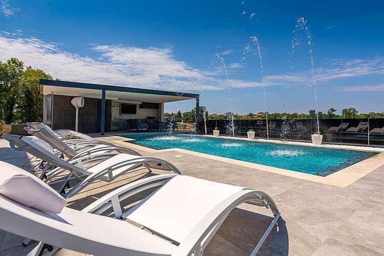 Seaview Apartment Funtana Exterior photo
