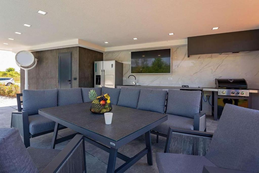 Seaview Apartment Funtana Exterior photo
